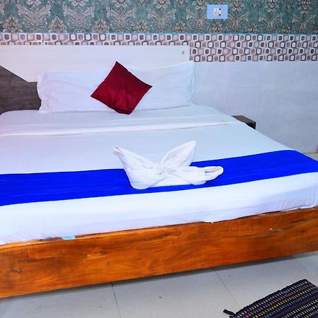 Mor Hotel Beach Heaven-স্বর্গদ্বার গোল্ডেন বিচ এবং মন্দিরের কাছে হোটেল বিচ হেভেন- Near Golden Beach & Temple Best Selling & Best Choice Of Travellers Puri Dış mekan fotoğraf