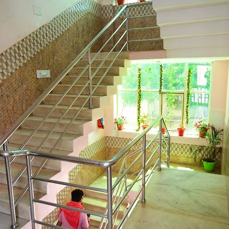 Mor Hotel Beach Heaven-স্বর্গদ্বার গোল্ডেন বিচ এবং মন্দিরের কাছে হোটেল বিচ হেভেন- Near Golden Beach & Temple Best Selling & Best Choice Of Travellers Puri Dış mekan fotoğraf