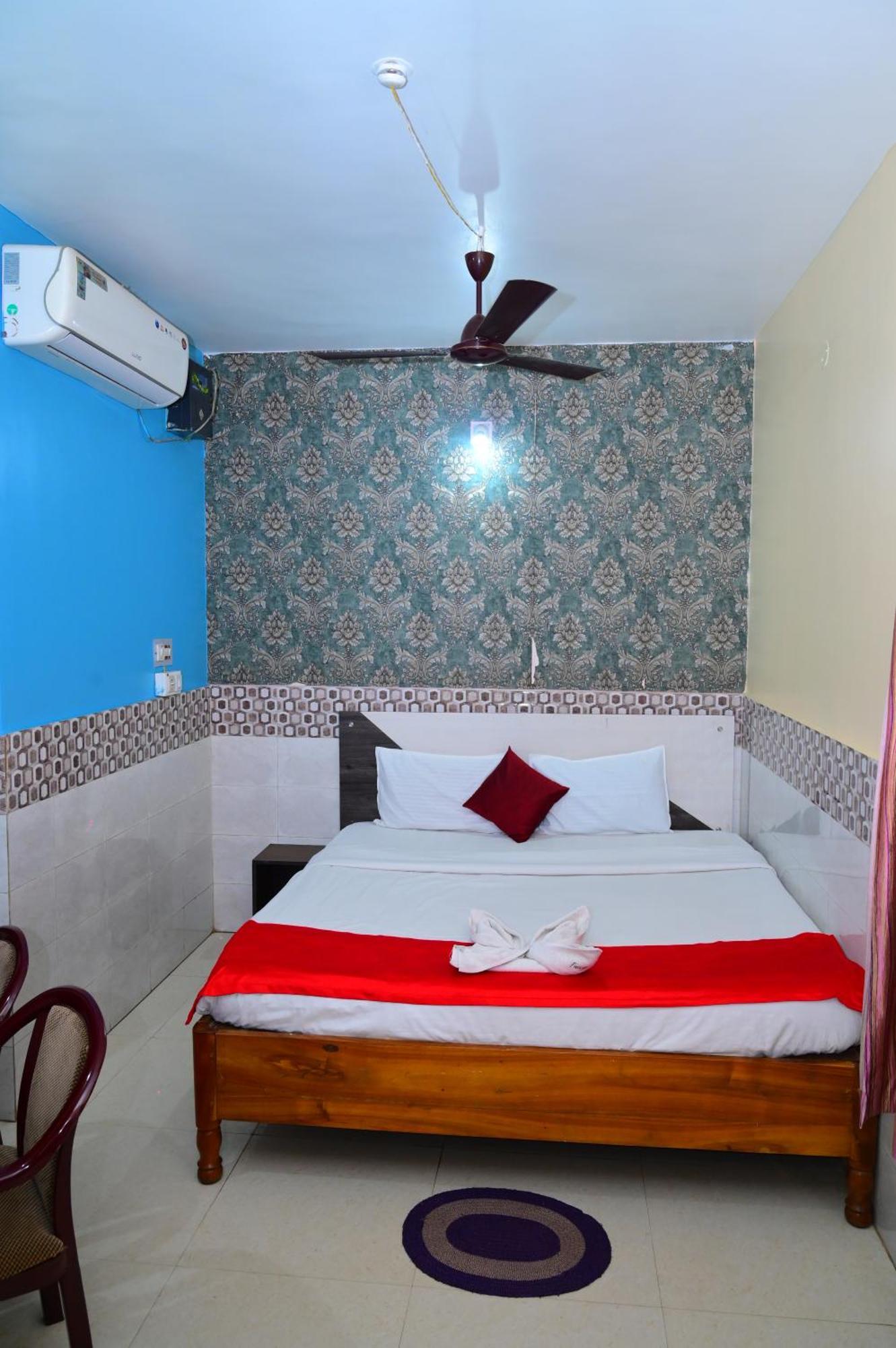 Mor Hotel Beach Heaven-স্বর্গদ্বার গোল্ডেন বিচ এবং মন্দিরের কাছে হোটেল বিচ হেভেন- Near Golden Beach & Temple Best Selling & Best Choice Of Travellers Puri Dış mekan fotoğraf