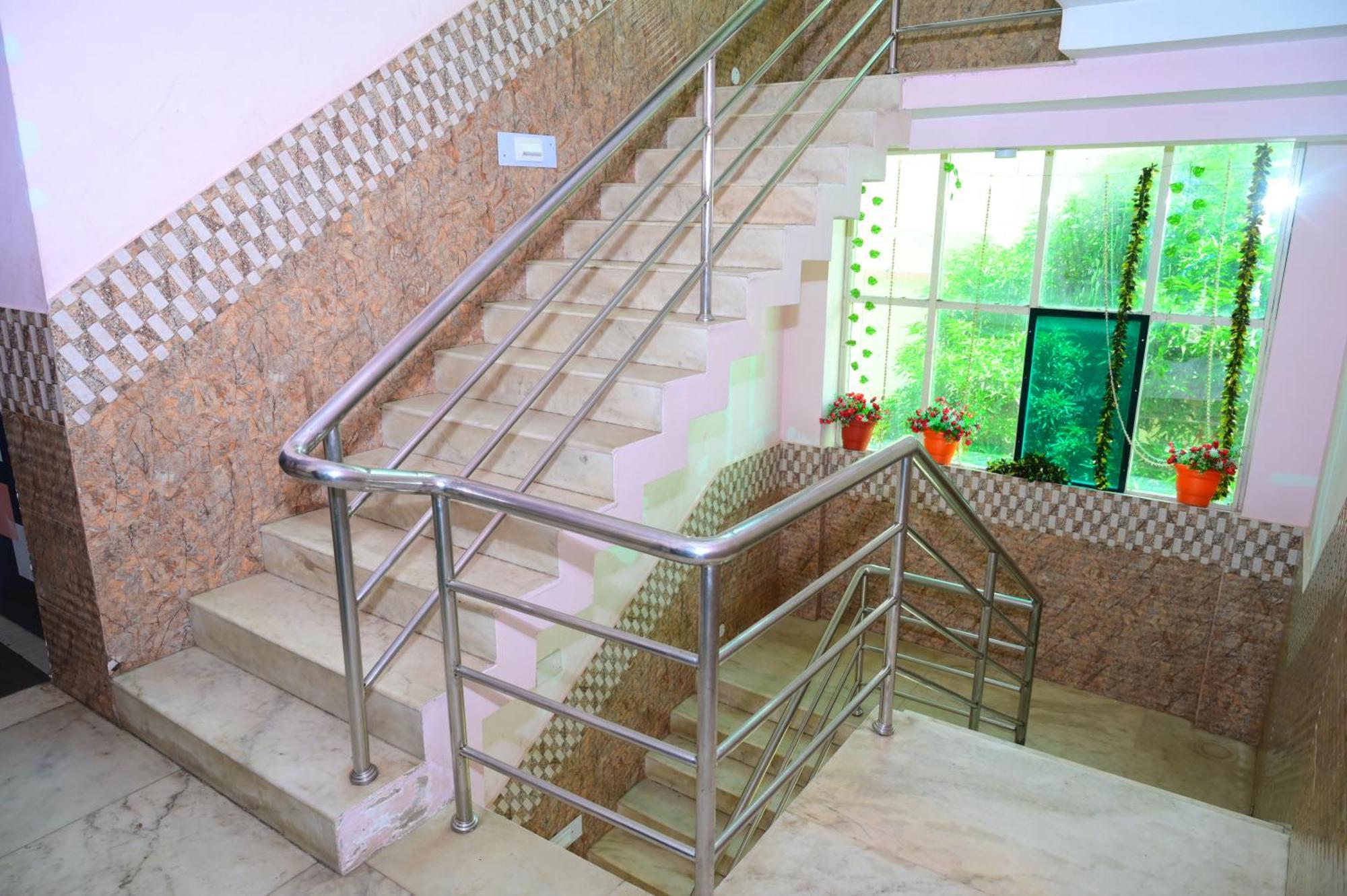 Mor Hotel Beach Heaven-স্বর্গদ্বার গোল্ডেন বিচ এবং মন্দিরের কাছে হোটেল বিচ হেভেন- Near Golden Beach & Temple Best Selling & Best Choice Of Travellers Puri Dış mekan fotoğraf